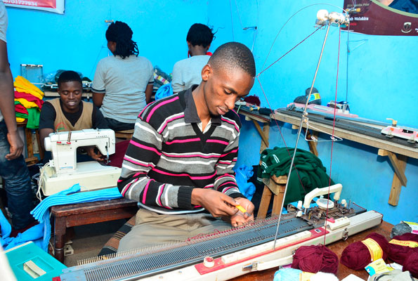 4 steps to get more sales and customers in the tailoring business.